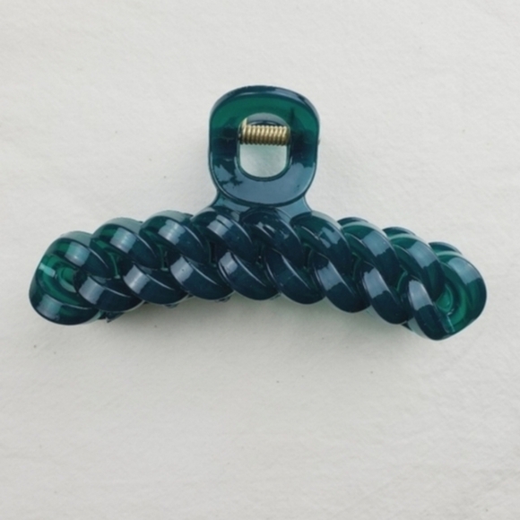 Claw Clip Hair Accessories - Picture 1 of 3